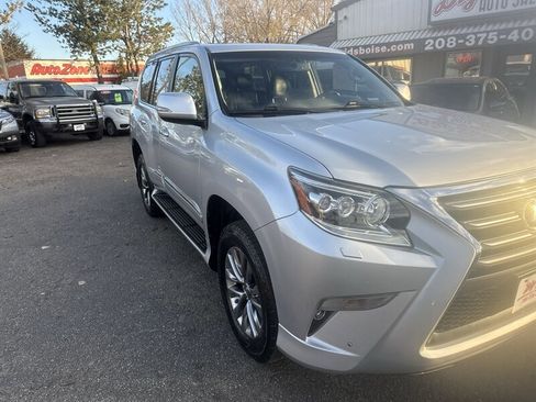 Used 2015 Lexus GX 460 Luxury image 9