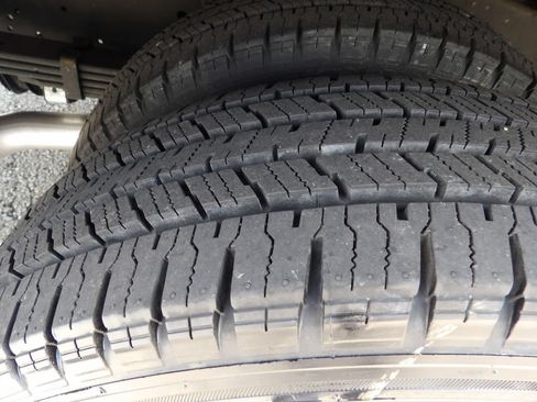 Used 2024 Ford E-350 and Econoline 350 Super Duty w/ Driver's Safety Package RWD image 61