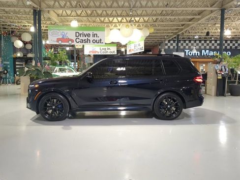 Certified 2024 BMW X7 xDrive40i w/ M Sport Package AWD/4WD image 10