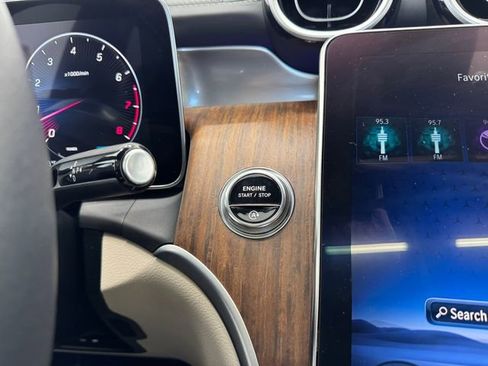 Used 2024 Mercedes-Benz GLC 300 GLC 300 image 25