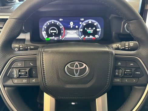 New 2025 Toyota 4Runner 4WD image 22