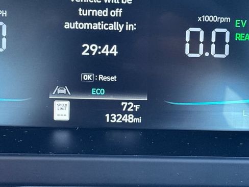 Certified 2025 Hyundai Elantra Hybrid FWD image 30