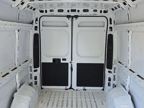 Used 2025 RAM ProMaster 2500 w/ Convenience Group FWD image 16