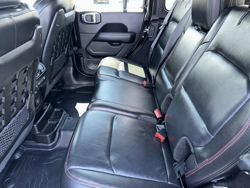 Used 2018 Jeep Wrangler Unlimited Rubicon image 17