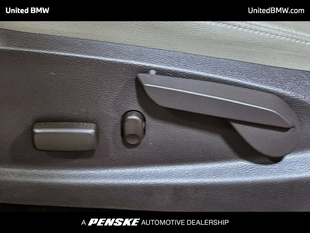 Used 2015 GMC Canyon SLT AWD/4WD image 11