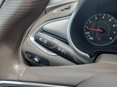 Used 2022 Chevrolet Malibu LT FWD image 25