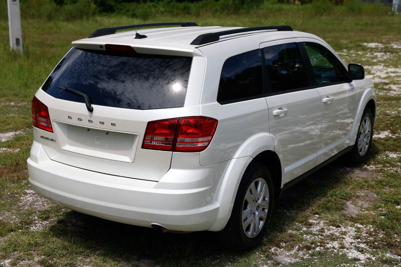 Used 2016 Dodge Journey SE w/ Flexible Seating Group FWD image 11