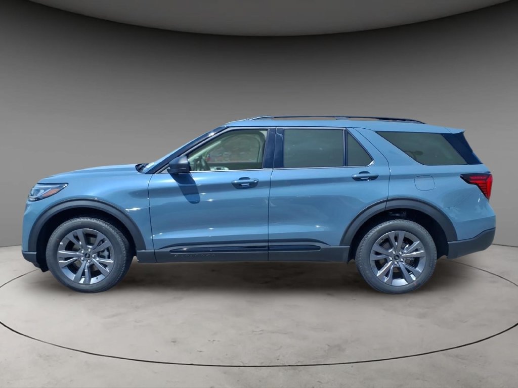 New 2026 Ford Explorer Active w/ Active Comfort Package AWD/4WD image 2