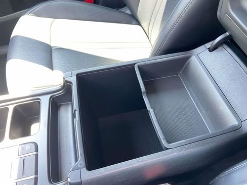 Used 2022 Kia Sorento S w/ Panoramic Sunroof Package FWD image 30