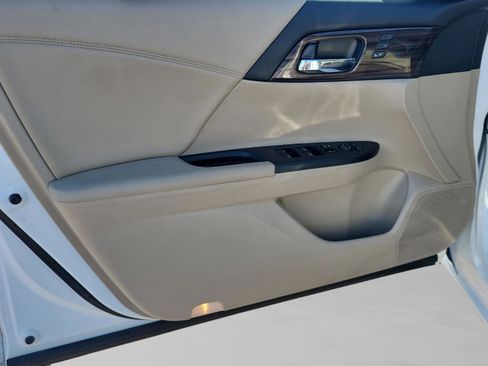 Used 2016 Honda Accord EX-L image 19