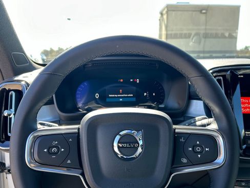 New 2026 Volvo XC40 B5 Ultra w/ Climate Package AWD/4WD image 12