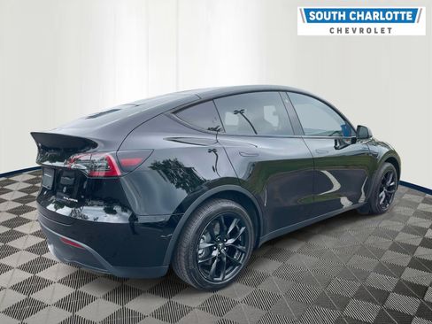 Used 2022 Tesla Model Y Long Range AWD/4WD image 4