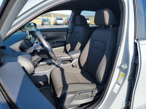 Certified 2025 Honda HR-V Sport image 19