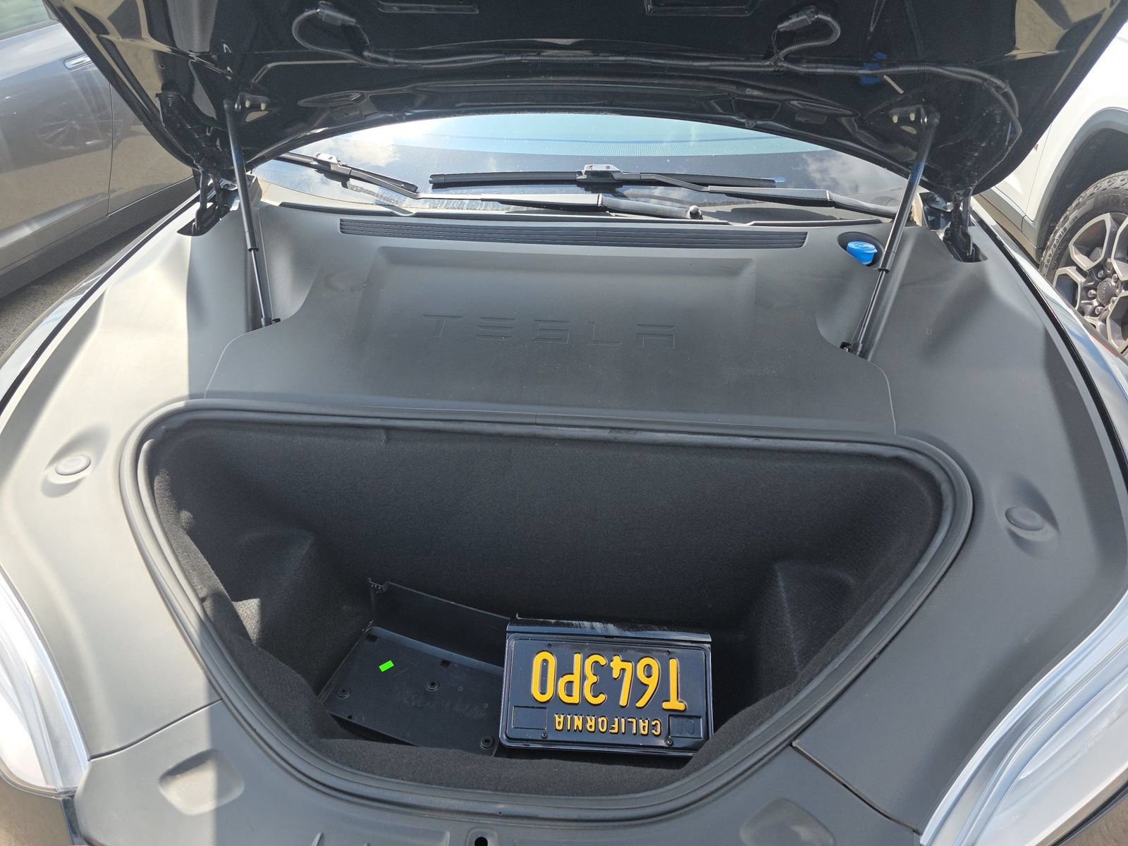 Used 2019 Tesla Model S Long Range AWD/4WD image 8