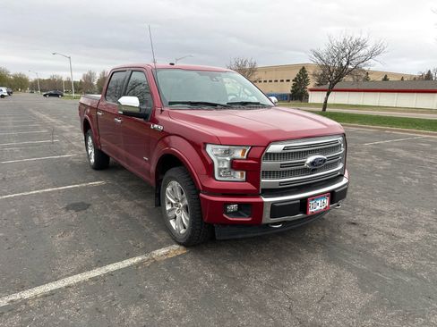 Used 2017 Ford F150 Platinum w/ Equipment Group 701A Luxury image 2