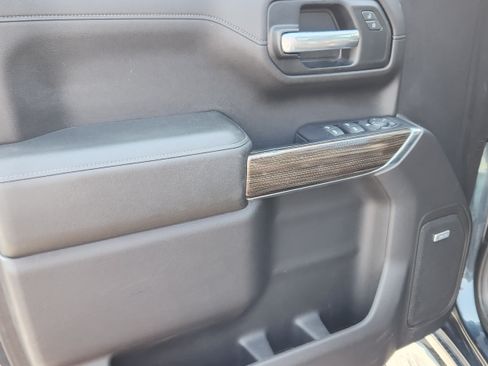 Used 2020 Chevrolet Silverado 1500 LT Trail Boss AWD/4WD image 6