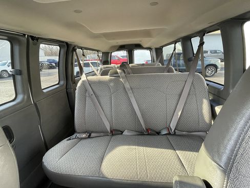 Used 2025 Chevrolet Express 3500 LT w/ LT Preferred Equipment Group RWD image 34