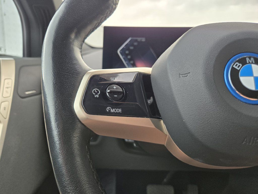 Certified 2024 BMW iX xDrive50 AWD/4WD image 31