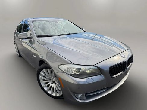 Used 2013 BMW 528i xDrive Sedan AWD/4WD image 2