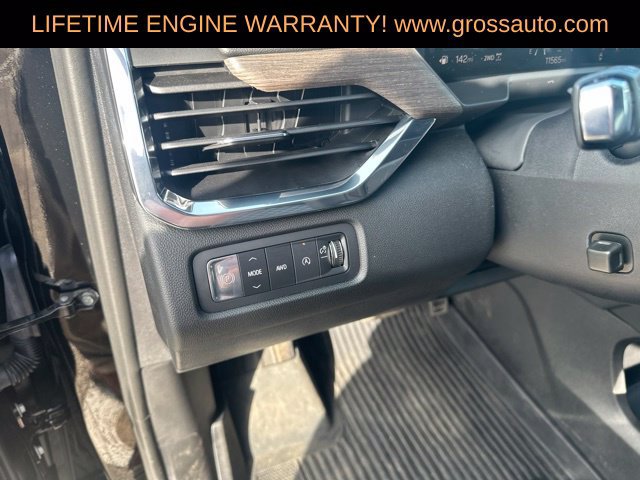 Used 2025 GMC Acadia Denali w/ LPO, Floor Liner Package AWD/4WD image 17