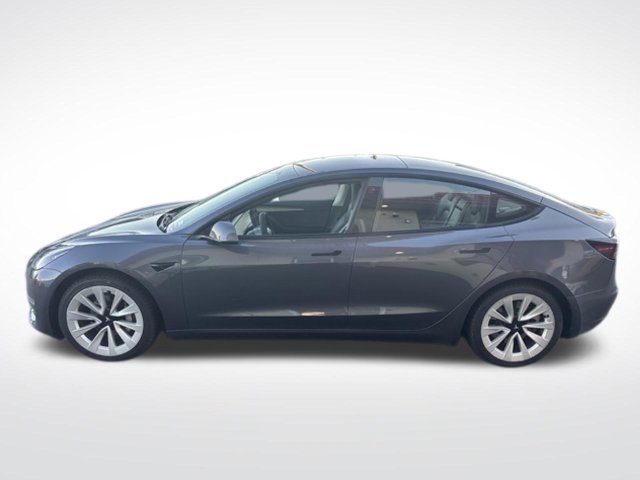 Used 2022 Tesla Model 3 Standard Range RWD image 4
