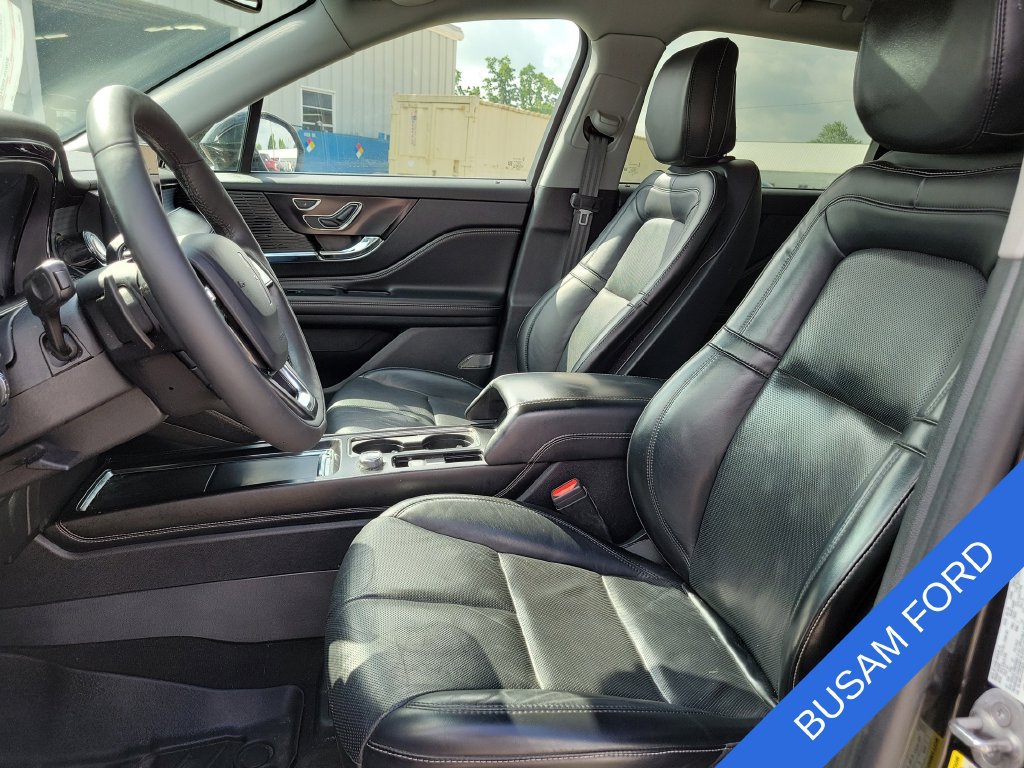 Used 2020 Lincoln Corsair FWD w/ Premium Package image 16
