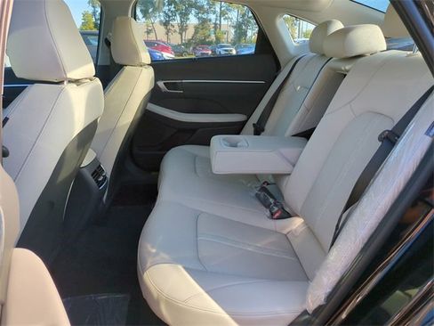 New 2025 Hyundai Sonata Limited image 13