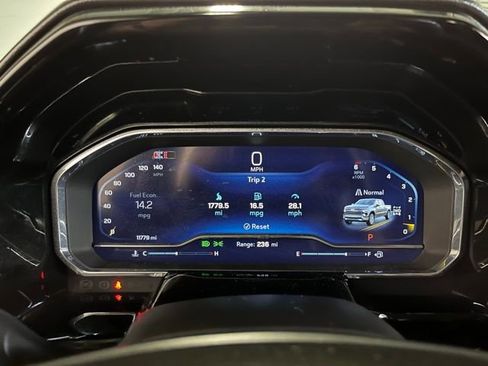 Used 2024 Chevrolet Silverado 1500 RST w/ Z71 Off-Road Package AWD/4WD image 24