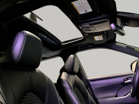 Used 2025 Toyota Highlander XSE image 28