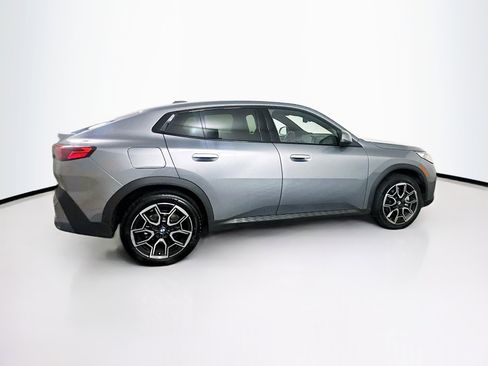 Used 2025 BMW X2 xDrive28i image 10
