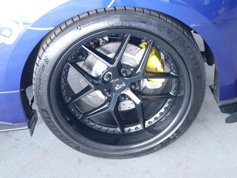 Used 2016 Ford Mustang Premium RWD image 42