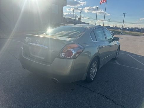 Used 2008 Nissan Altima 3.5 SL w/ Technology Pkg image 3