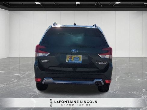 Used 2023 Subaru Forester Touring image 4