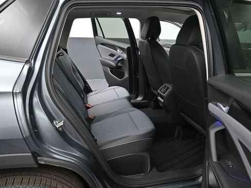 New 2026 Volkswagen Tiguan SE image 13