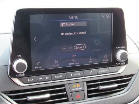 Used 2022 Nissan Altima 2.5 SV w/ SV Premium Package image 22