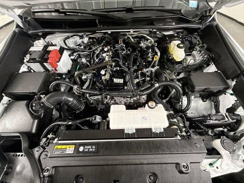 Certified 2026 Toyota 4Runner SR5 AWD/4WD image 31