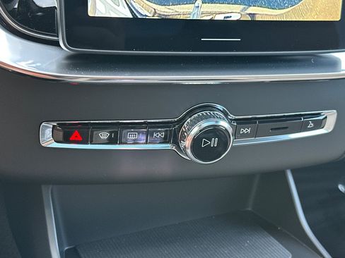 New 2026 Volvo XC90 B6 Plus AWD/4WD image 17