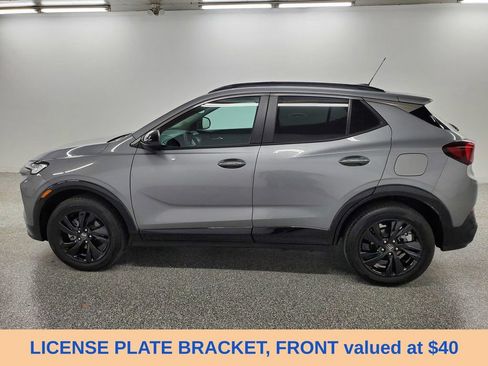 Used 2024 Buick Encore GX Sport Touring w/ Advanced Technology Package AWD/4WD image 9