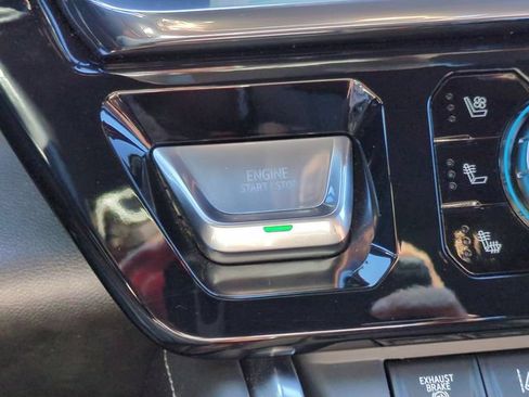 Used 2024 GMC Sierra 2500 Denali Ultimate AWD/4WD image 27
