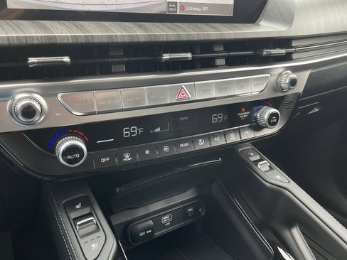 New 2025 Kia Telluride EX image 18