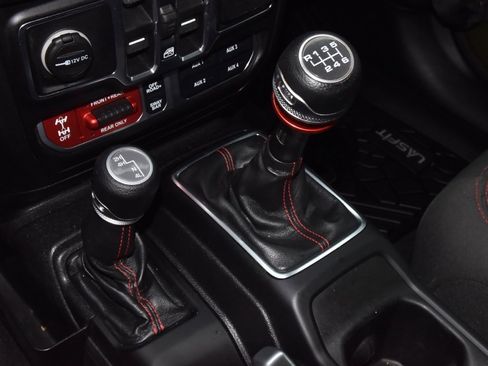 Used 2021 Jeep Wrangler Unlimited Rubicon image 30