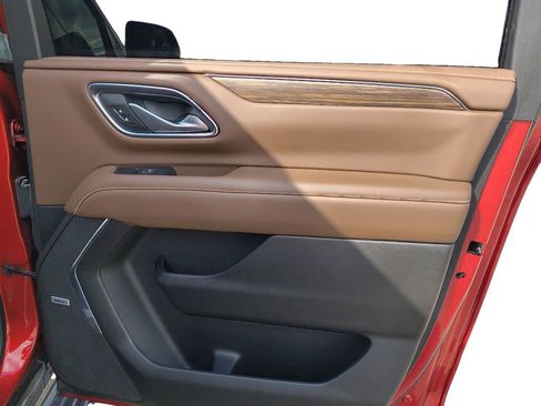 Used 2023 Chevrolet Suburban High Country image 18