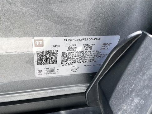 Used 2024 Chevrolet Trax LS w/ LS Convenience Package FWD image 30