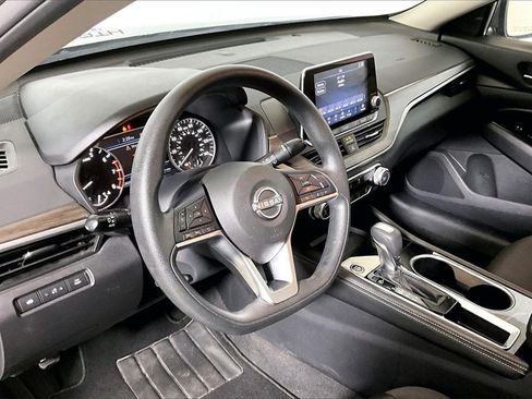 Used 2023 Nissan Altima 2.5 SV image 10