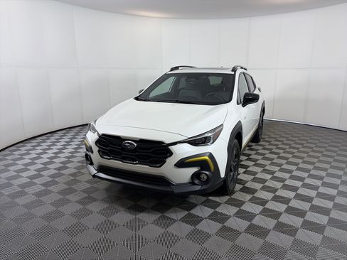 Certified 2025 Subaru Crosstrek 2.5i Sport w/ Crosstrek Mirror Package image 2