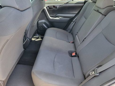 Used 2022 Toyota RAV4 LE AWD/4WD image 22