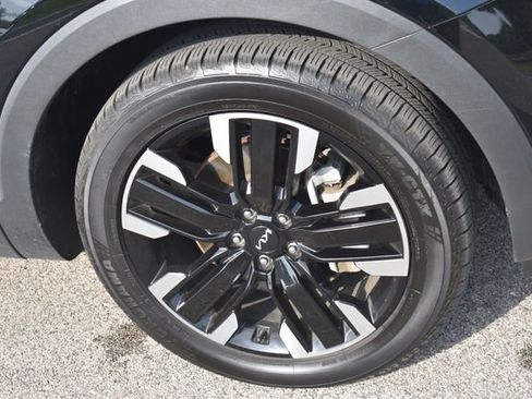 Certified 2023 Kia Telluride SX Prestige AWD/4WD image 11