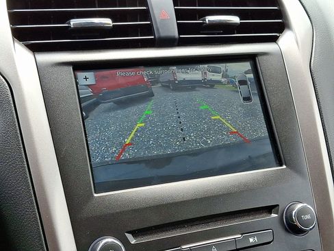 Used 2017 Ford Fusion Energi SE image 20