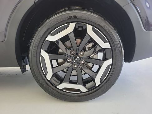 Used 2025 Kia Telluride S FWD image 11