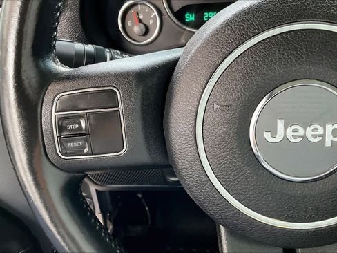 Used 2013 Jeep Wrangler Rubicon w/ PWR Convenience Group AWD/4WD image 18